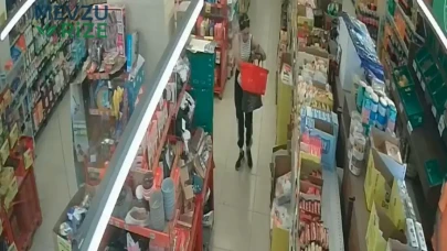 Marketten Bebek Maması Çalan İki Kadın Gözaltına Alındı!