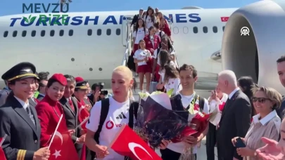 Filenin Sultanları Havalimanı'nda Coşkuyla Karşılandı!