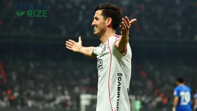 Beşiktaş'ta Salih Uçan ile yollar ayrıldı