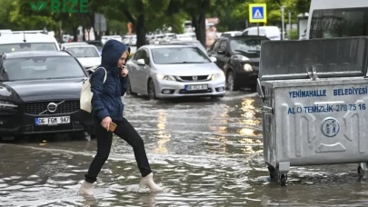Yaz Aylarında Kış Etkisi: İstanbul ve Ankara'da Sel Tehlikesi, Araçlar Alt Geçitlerde Sıkıştı!