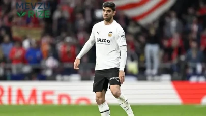 Trabzonspor'dan Savunma Hamlesi: Cenk Özkacar'nın Transferinde Mutlu Son Görünüyor!