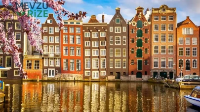 Amsterdam'ın Sırrı: Ahşap Kazıklar Şehrin Temelini Oluşturuyor