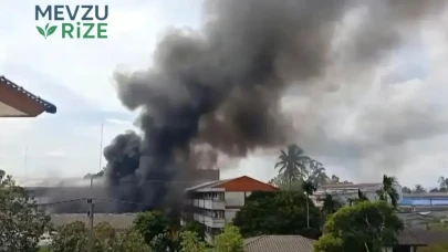 Tayland'da Karakola Bombalı Araç Saldırısı: Güvenlik Kameralarında Anbean Görüntülendi!