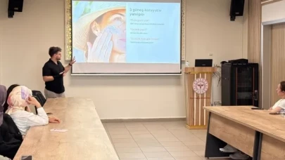 Rize'de Sağlıklı Yaşlanmanın Sırları Anlatıldı: Cilt Sağlığına Dikkat Çekildi