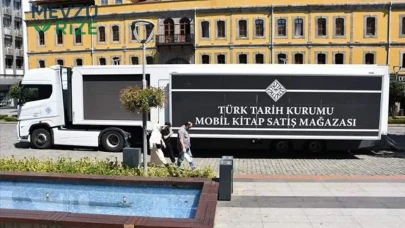 Türk Tarih Kurumu'nun Yeni Mobil Kitap Satış Mağazası Trabzon'da Hizmete Girdi!