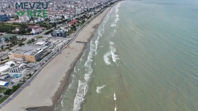 Karadeniz'de Şiddetli Rüzgar ve Dalga Alarmı: Bir İlde Denize Giriş Yasaklandı!