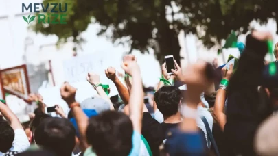 Mallorca'da Aşırı Turizme Karşı Büyüyen Tepkiler: Binlerce Kişi Sokaklara Çıktı