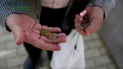 Emekli Aylıkları Bugün Hesaplarda: Zamsız Ödeme Gerçekleşiyor!