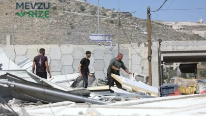 İsrailli Yerleşimciler, Filistinli Öğrencilerin Eğitim Yuvasını Yerle Bir Etti