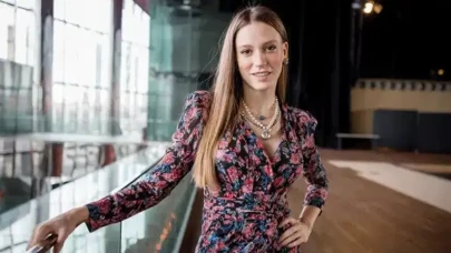 Serenay Sarıkaya'dan Milyonluk Reklam Anlaşmaları! 10 Yıl Sonra Sinemaya Dönüyor