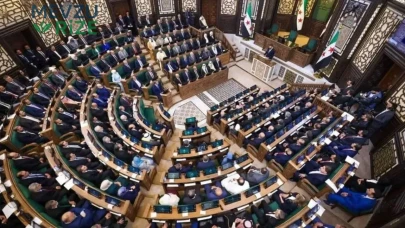 Suriye'de Tarihi An: Esad Dönemi Sonrasında Halk Parlamento’su İlk Kez Bir Araya Geldi!