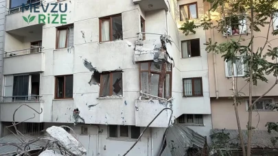 Küçükçekmece'de Yıkım Korkusu: Bir Bina Yan Apartmana Devrildi!