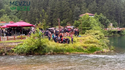 Göl Kenarında Düşen Turisti Kurtarmaya Çalışan İki Kişi Tehlike Altında: Turistin Cenazesine Erişildi