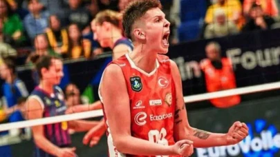 Ebrar Karakurt Neden Yok? Ebrar Karakurt Sakat Mı, Neden Oynamıyor?