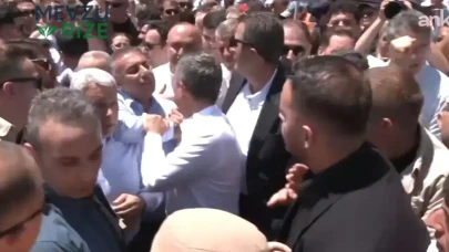 Özgür Özel, Adana'da halkla buluşarak Erdoğan'a seslendi: Bu seçimi kazandırmayacağız!