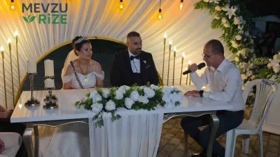 Kuyucak'ta Başkan Doğan, Genç Çiftlerin Nikahını Kıyarak Aşklarına Resmi Bir Destek Sağladı!