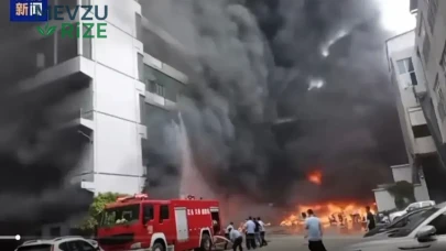 Çin’deki Dev Ayakkabı Fabrikasında Kimyasal Yangın: Çatı Katında Tüm Yüzler Korku İçinde!