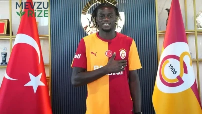 Bafetimbi Gomis, genç yetenek Lesley Ugochukwu'ya güçlü bir destek sundu!