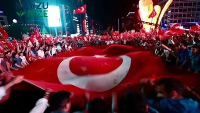 15 Temmuz Demokrasi ve Millî Birlik Günü Resmi Tatil Mi? 2026 Takviminde Hangi Güne Denk Geliyor?