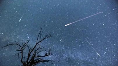 Ateş Topu Gecesi: Türkiye'de İzlenebilecek Harika Meteor Yağmuru!