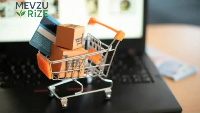 İndirim Dönemi Beklentisi: Tüketiciler Büyük Harcamalarını Ertelemeye Yöneliyor