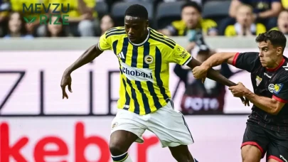 Fenerbahçe'ye Transfer Müjdesi: İngiltere'den Yıldız Futbolcu İstanbul'a Ayak Basıyor!