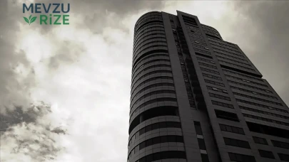 32 Katlı Gökdelenin Rüzgar Gücü: Sokaklarda Kaos Yaratan Saatte 127 Kilometre Hızla Esen Rüzgar!