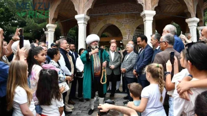AKP'li Yetkili, 'Nasreddin Hoca'nın Eşeğine Kayyum Oldum' Açıklamasıyla Olaydan Ayrıldı