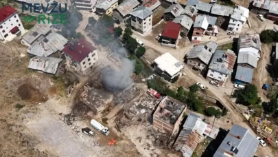 Bayburt'ta Meydana Gelen Yangının Ardından Zarar Gören 5 Ev ve 3 Samanlık Havadan Görüntülendi!