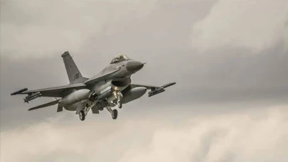 Yunanistan'da F-16 Savaş Uçağı Acil Durumda Zorunlu İniş Gerçekleştirdi