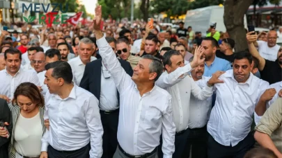 Özgür Özel'den Çarpıcı Açıklama: Kulisleri Hareketlendiren 'Yeni Parti' Başvurusu Gün Yüzüne Çıktı!