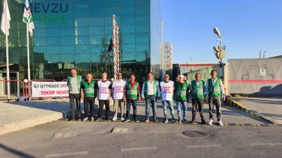 Zorlu Holding'ten yeni bir grev eylemi: Korteks işçileri fabrikaya grev pankartı astı!