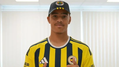 Fenerbahçe Taraftarları Heyecanla Bekliyor: Mason Greenwood İstanbul’a Adım Atıyor!
