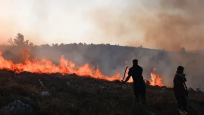 "Girit ve Mora Yarımadası'nda Yangın Tehlikesi: Acil Durum İlan Edildi"