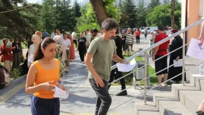 MEB'den Sınav Takviminde Son Gelişmeler: AGS ve ÖABT Sınav Yerleri Açıklandı mı?