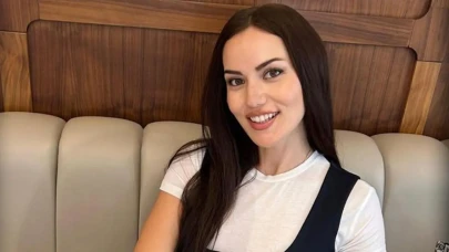 Fahriye Evcen’in Oyunculuğa İlk Adımını Attığı Yeşilçam Efsanesi Kim?