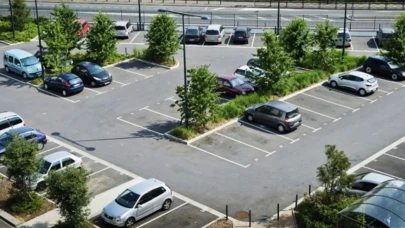 Yargıtay, ev önündeki park yeri ile ilgili dikkat çekici bir karara imza attı: Yeniden düşünmeden geçmeyeceksiniz!