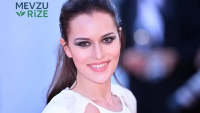 Fahriye Evcen'in 'eksi not' aldıktan sonra gündeme gelen çantası, fiyatıyla dikkatleri üstüne çekti!