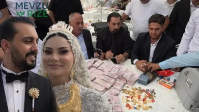 Van'daki Düğün Töreninde Paralar Uçuştu: Bavullar Yetersiz Kaldı, Para Sayma Makinesi İle Dağıtıldı