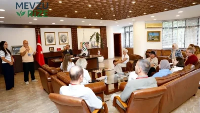 Başkan Ekim'e 13. Uluslararası Akçaabat Resim Çalıştayı Sanatçılarından Ziyaret Gerçekleşti!