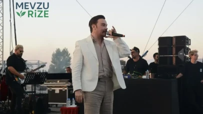 Sinan Akçıl, Malazgirt Zaferi'nin 955. Yıldönümünde Unutulmaz Bir Konser Verdi!