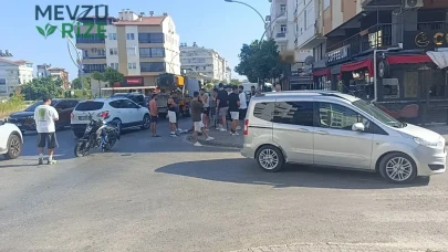 Antalya'da Motosiklet ve Araç Çarpıştı: Bir Kişi Yaralandı