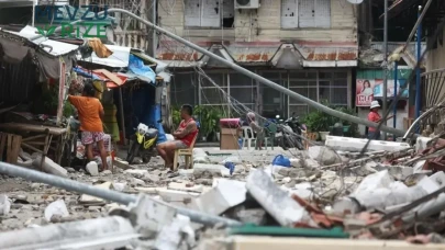 Filipinler'in Denizlerinde Şiddetli Sarsıntı: Deprem Korkuttu!