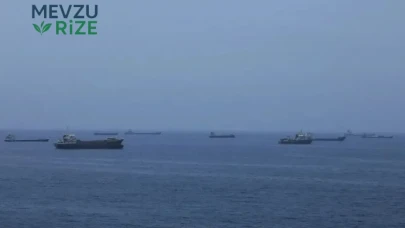 Hürmüz Boğazı'nda Sıradan Geçişler: Her Gece Çok Sayıda Tanker Gizlice İlerliyor!