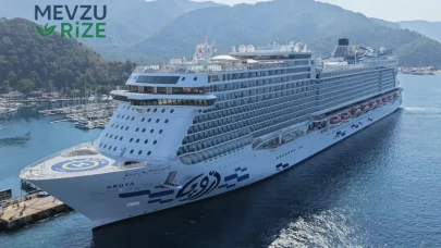 Dev Kruvaziyer 'Aroya' Marmaris'e Demir Attı: Binlerce Turist Şehri Şenlendirdi!