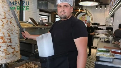 Sıcaktan Bunalanlar İçin İlginç Çözüm: Buz Kalıbıyla Serinleme Yöntemi!