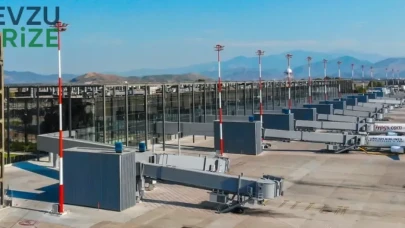 Tatilciler Dalaman’a akın etti: Milyonları aşan yolcu trafiği dikkat çekti