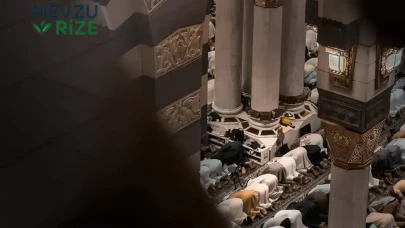 Mevlid Kandili'nde İslam'ın Peygamberi Hz. Muhammed'in doğumu kutlanıyor: Bilmeniz gereken önemli detaylar!