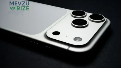 Katlanabilir iPhone'un Tanıtım Tarihi Yaklaşıyor: Fiyatı Şimdiden Tartışma Yarattı!