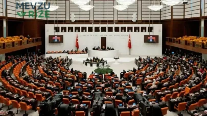 Son Dakika: AKP, Muhalefete 'Çerçeve Yasası' Hakkında Ön Bilgilendirme Yaptı